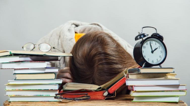 学校忙减负辅导班却人气旺 专家：家长需理性