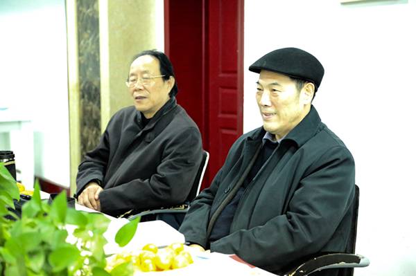 小组副组长王治国携专家组成员陕西省决策咨询委员会专家组长冯家臻
